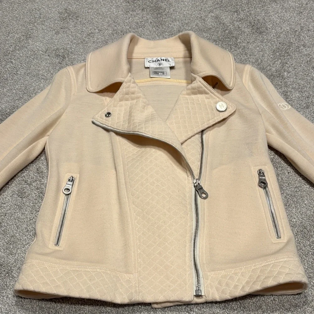 CHANEL Ivory Biker Jacket with Zipper Accents - Picture 10 of 15